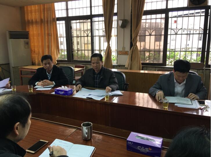 县住建局召开以学习贯彻党的十八届六中全会精神为主题民主生活会