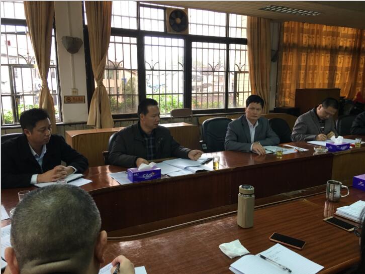 县住建局召开以学习贯彻党的十八届六中全会精神为主题民主生活会