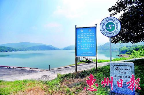 白沙河水库。 本报记者汤渝杭 摄